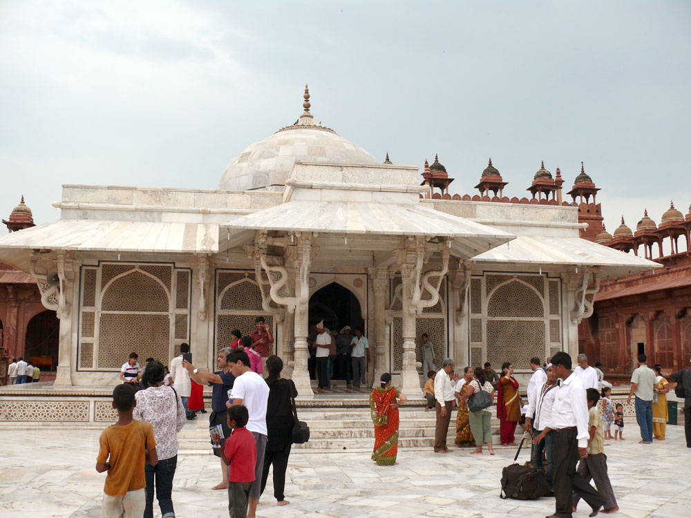 Fatehpur Sikri tomb, copyright Picturejockey : Navin Harish 2010