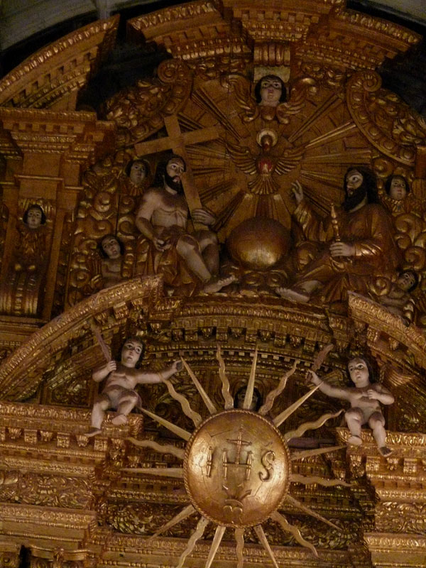 Golden murals at Bom Jesus Church, Goa, copyright Picturejockey : Navin Harish 2005-2009