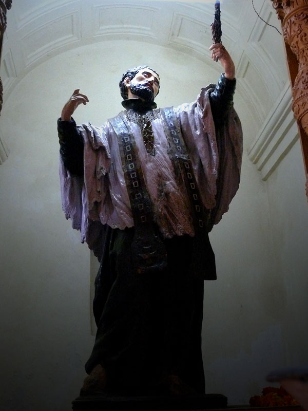 A statue at Bom Jesus Church, copyright Picturejockey : Navin Harish 2005-2009