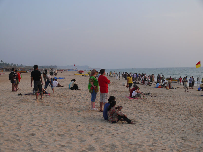 People at the Calangute beach in Goa, copyright Picturejockey : Navin Harish 2005-2009