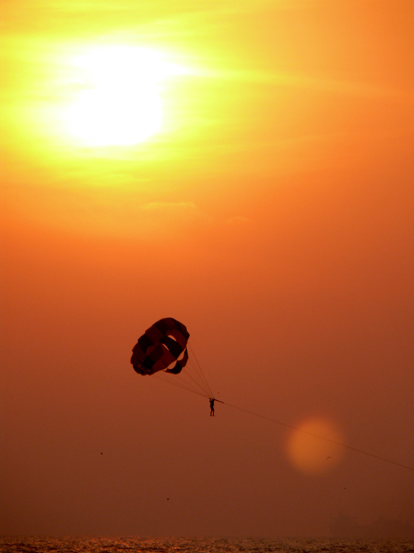 People parasailing at Calangute Beach, Goa, copyright Picturejockey : Navin Harish 2005-2009