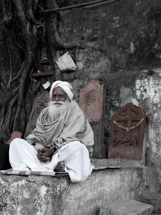 A star in his own right  - An image of a sadhu at Walkeshwar, South Bombay  | copyright Picturejockey : Navin Harish 2005-2008