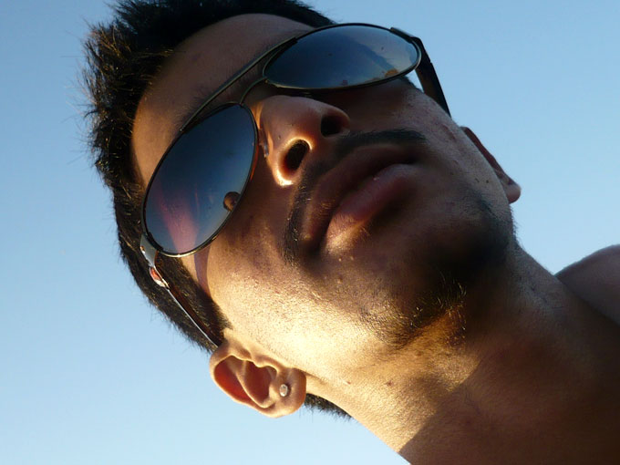 Manik at Juhu beach, Mumbai, copyright Picturejockey : Navin Harish 2005-2009