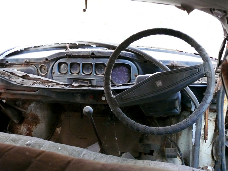 The interior of an abandoned Ambassador car, copyright Picturejockey : Navin Harish 2005-2009