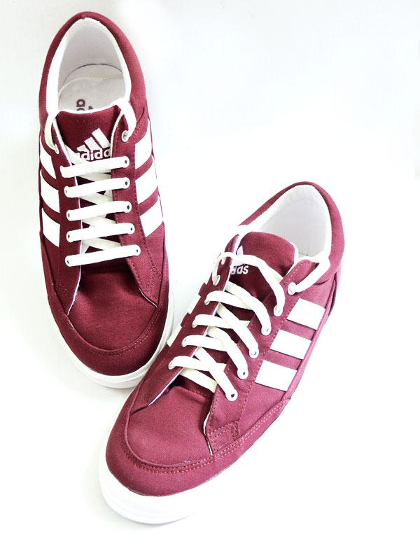 Canvas shoes by Adidas , copyright Picturejockey : Navin Harish 2005-2009