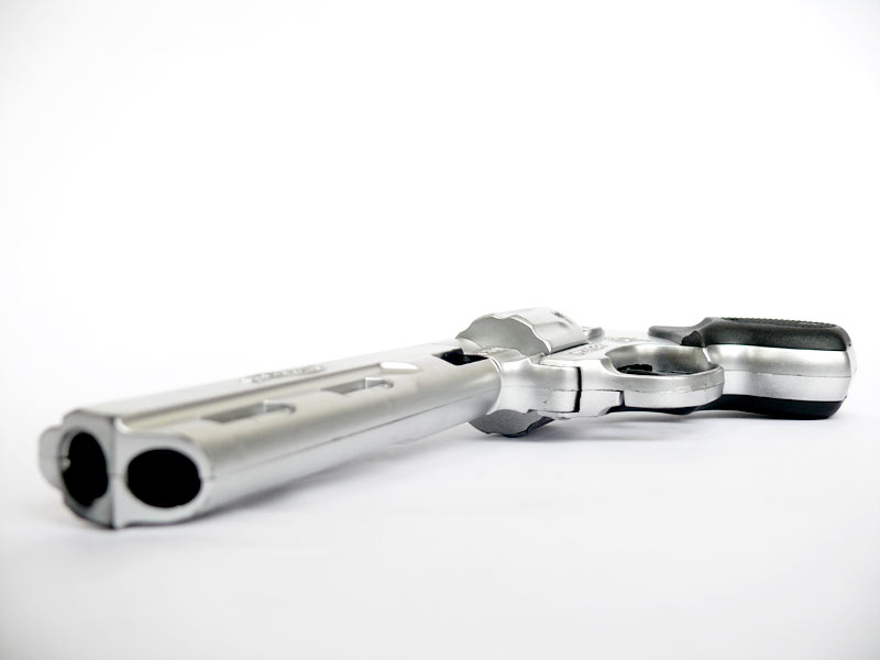 Revolver, copyright Picturejockey : Navin Harish 2005-2009