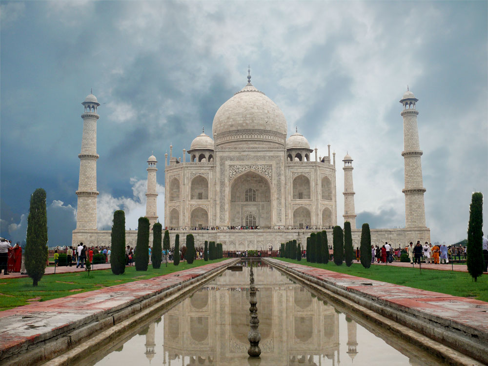 Taj Mahal , copyright Picturejockey : Navin Harish 2005-2012