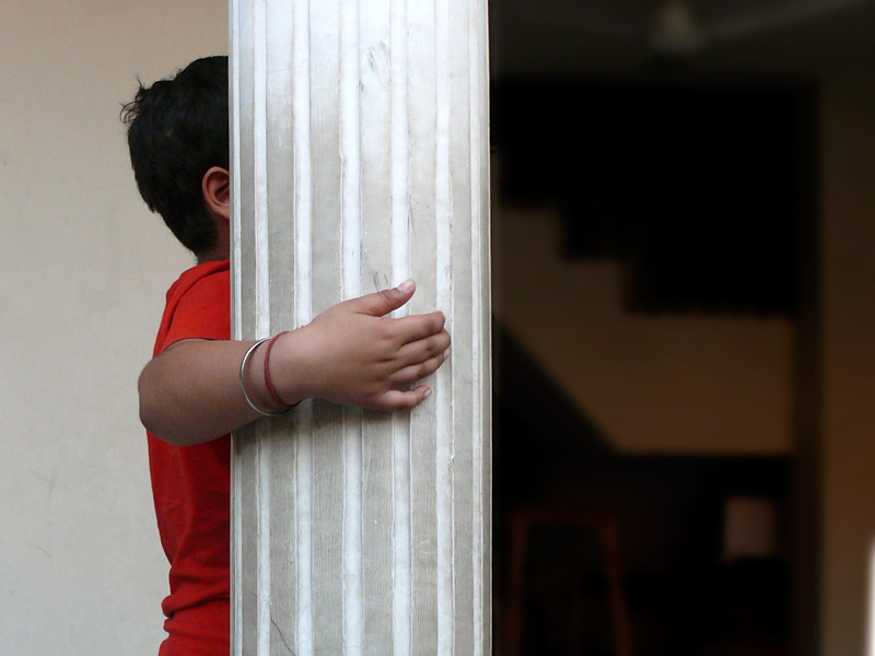 Manu and pillar, copyright Picturejockey : Navin Harish 2005-2013