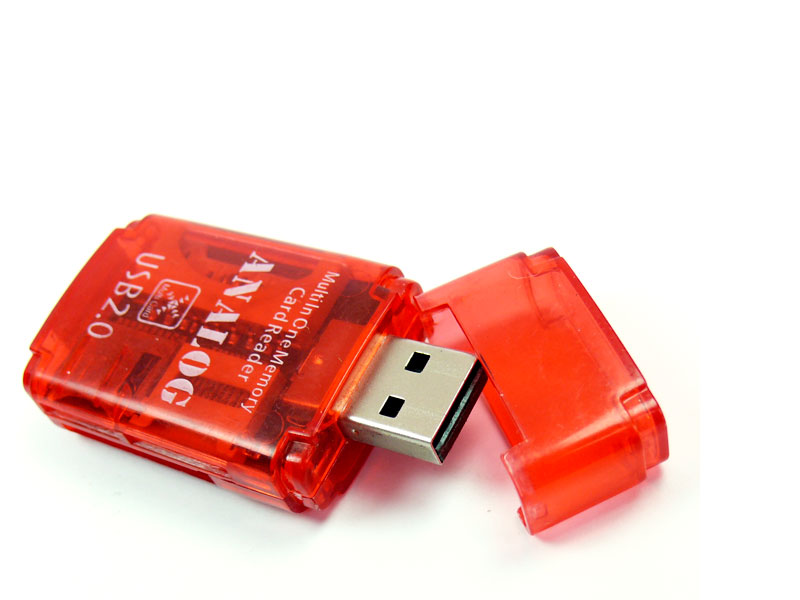 USB Card reader, copyright Picturejockey : Navin Harish 2005-2012