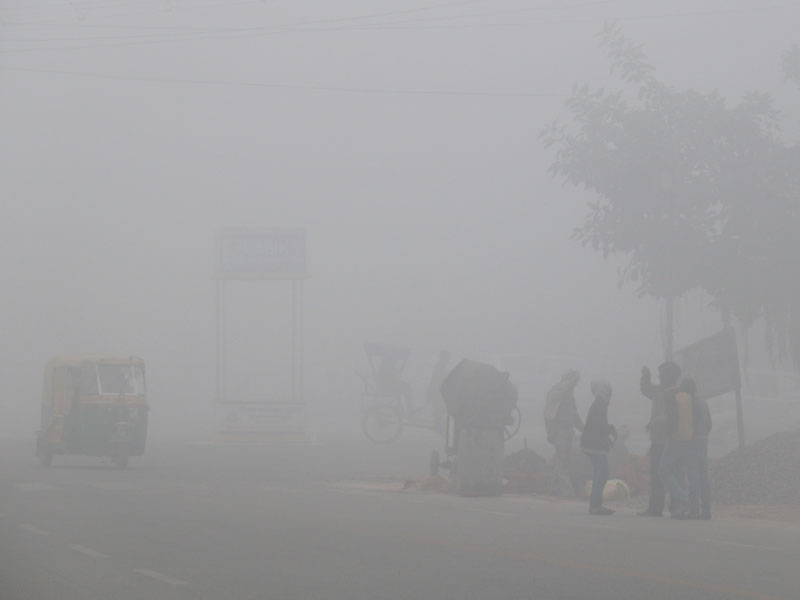 Foggy Sunday morning, copyright Picturejockey : Navin Harish 2005-2014