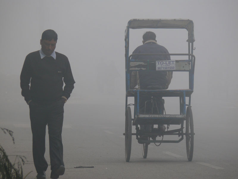 Foggy Sunday morning, copyright Picturejockey : Navin Harish 2005-2014